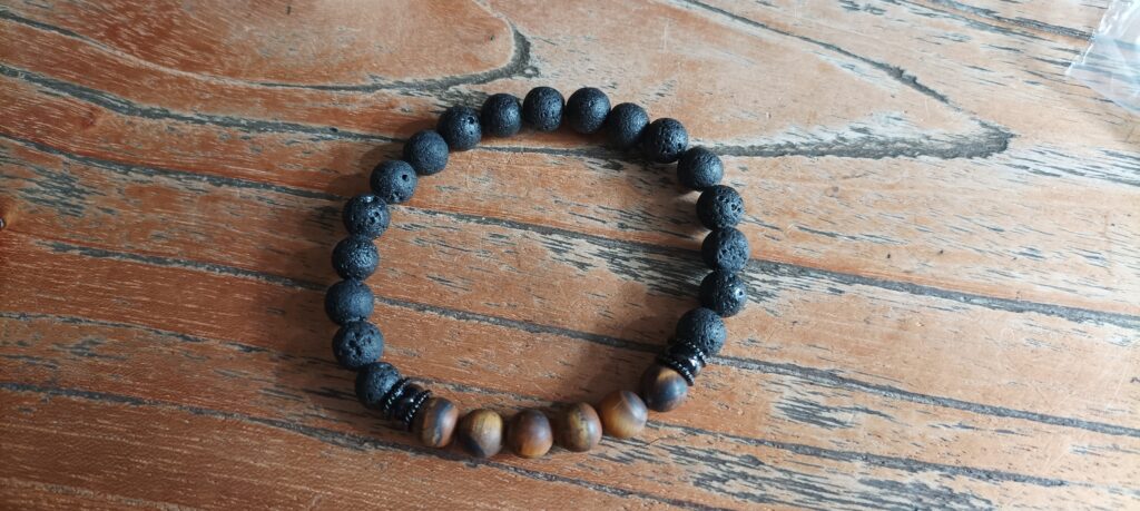 Lavasteen & Tijgeroog Armband (MAAB-0013)